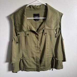 NWT Bebe army/olive green cape back vest size medium
